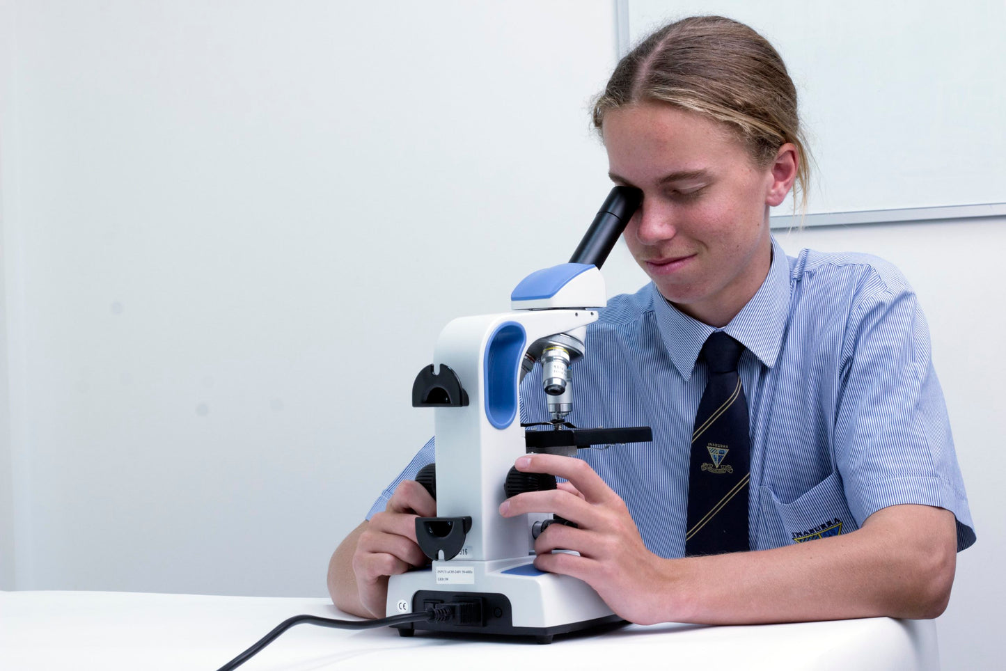 Biological Microscope EDU305 image 3