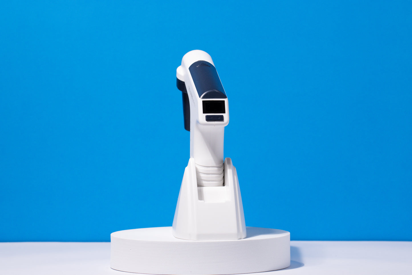 Motorised Pipette Filler with LCD Display - image 3